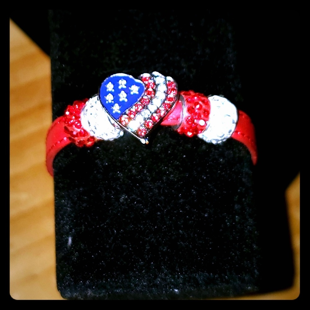 RED🧨WHITE 🇺🇲 BLUE  CHARM BRACELET